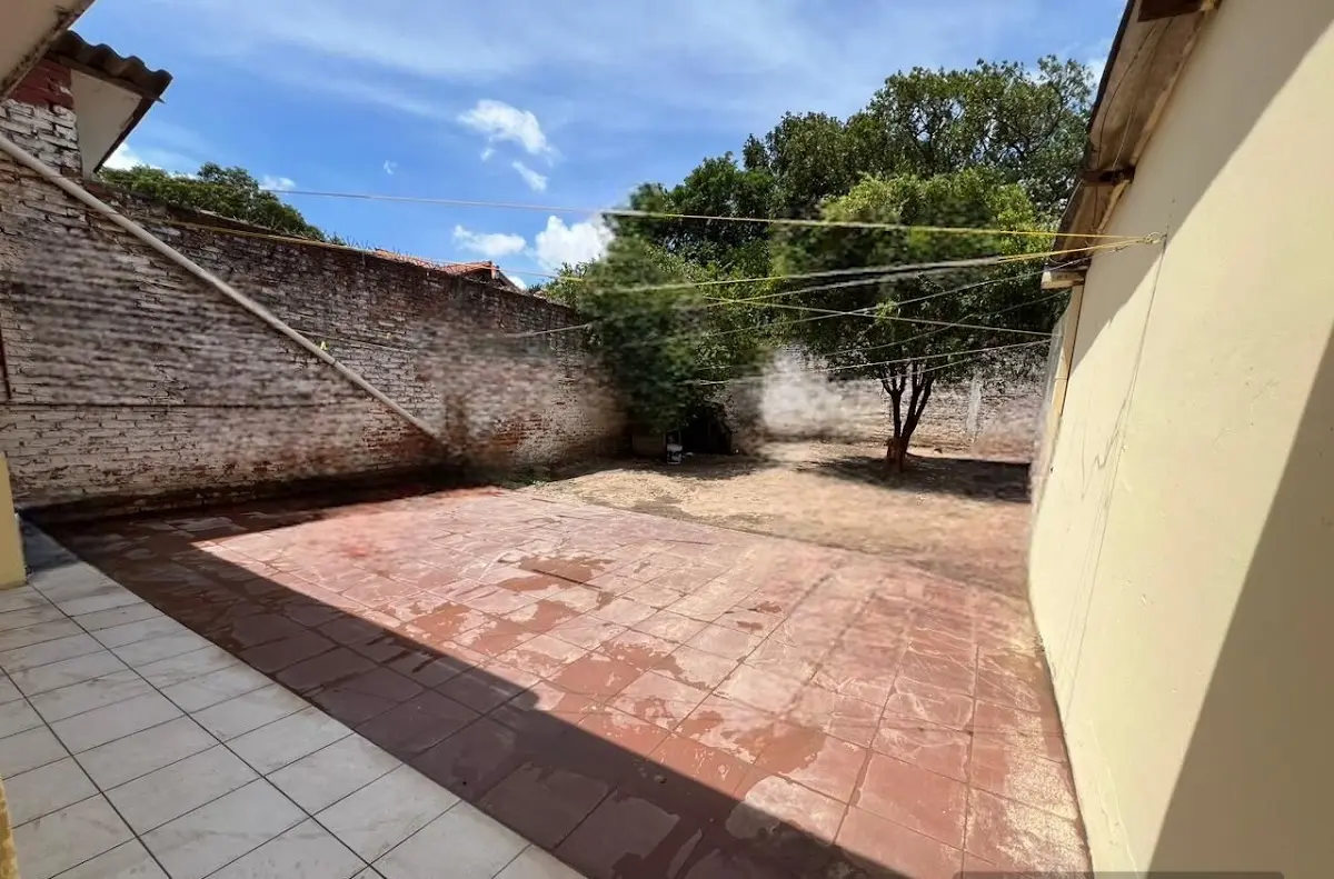 Casa Doble Via La Guardia