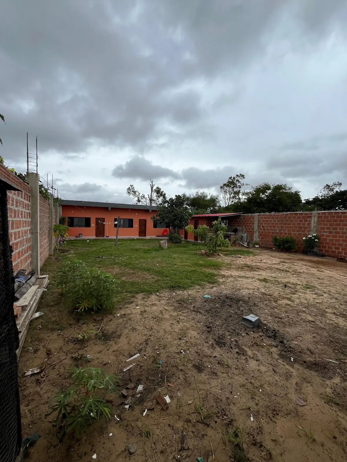 Foto 4 de Zona Sur Urbanizacion 24 De Junio O Barrio Policial