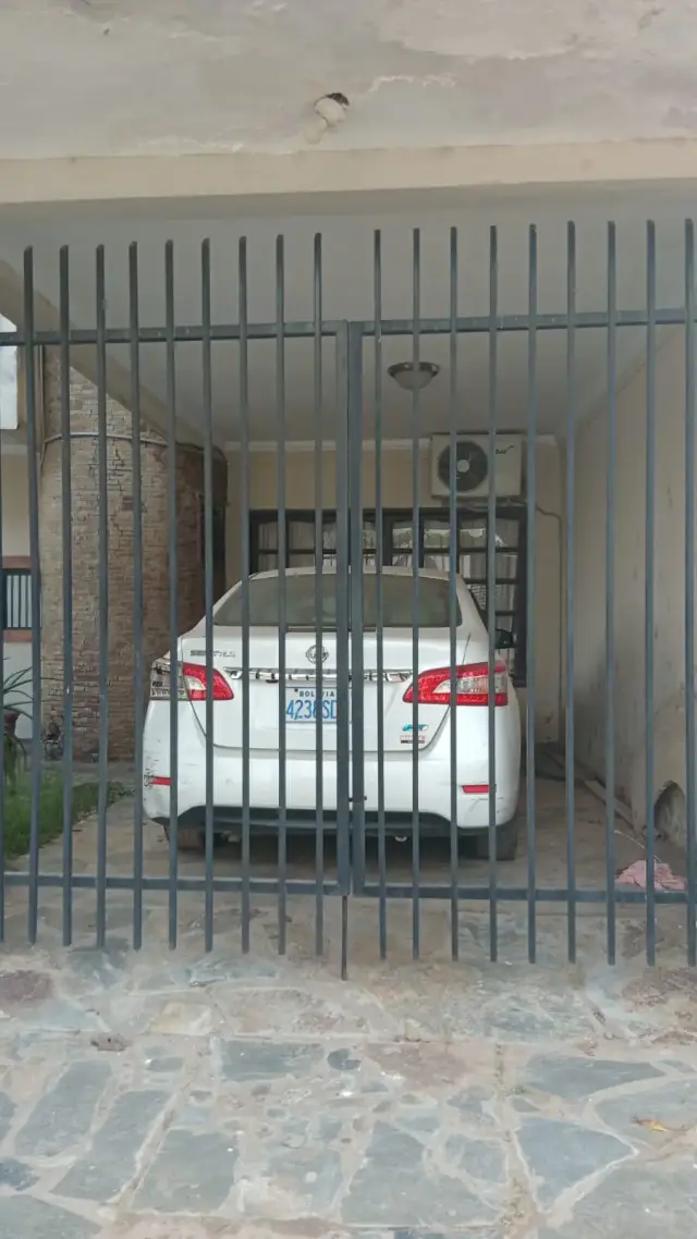Casa Av. Banzer 8vo Anillo